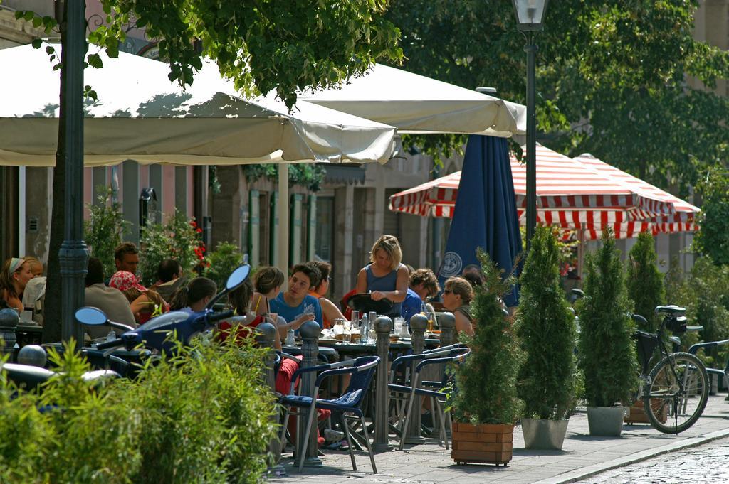 Ambient Hotel am Europakanal Fürth Buitenkant foto