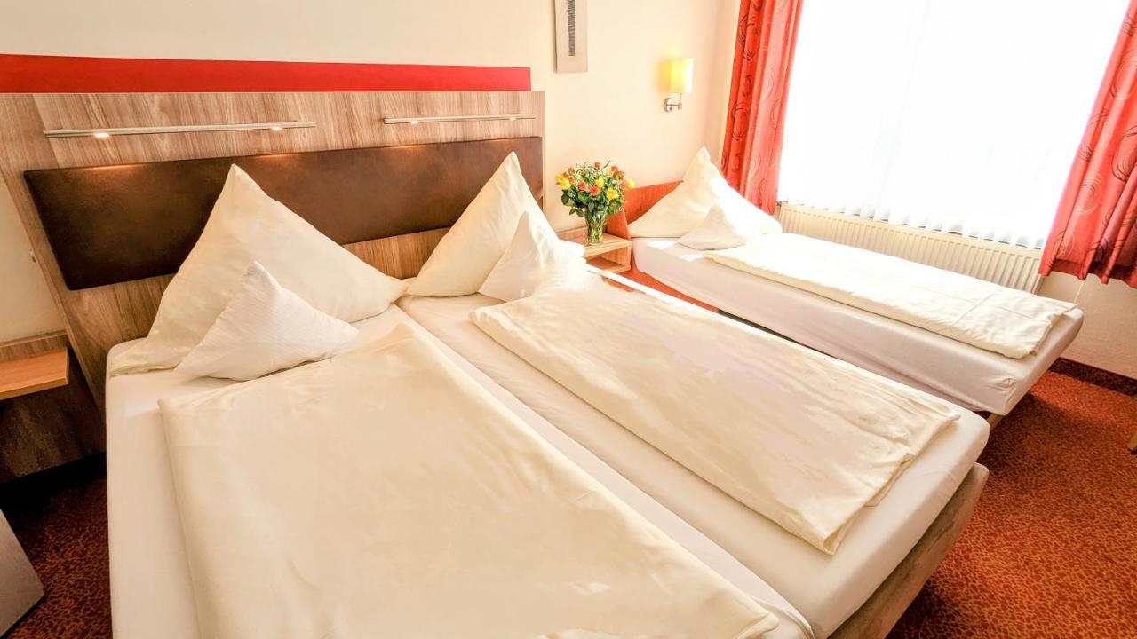 Ambient Hotel am Europakanal Fürth Buitenkant foto