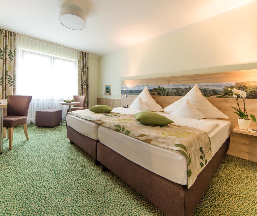 Ambient Hotel am Europakanal Fürth Buitenkant foto