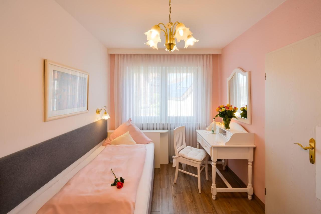 Ambient Hotel am Europakanal Fürth Buitenkant foto