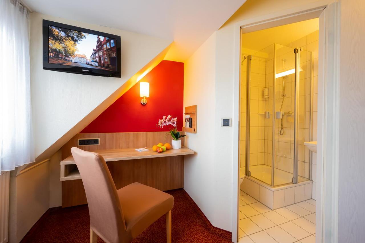 Ambient Hotel am Europakanal Fürth Buitenkant foto