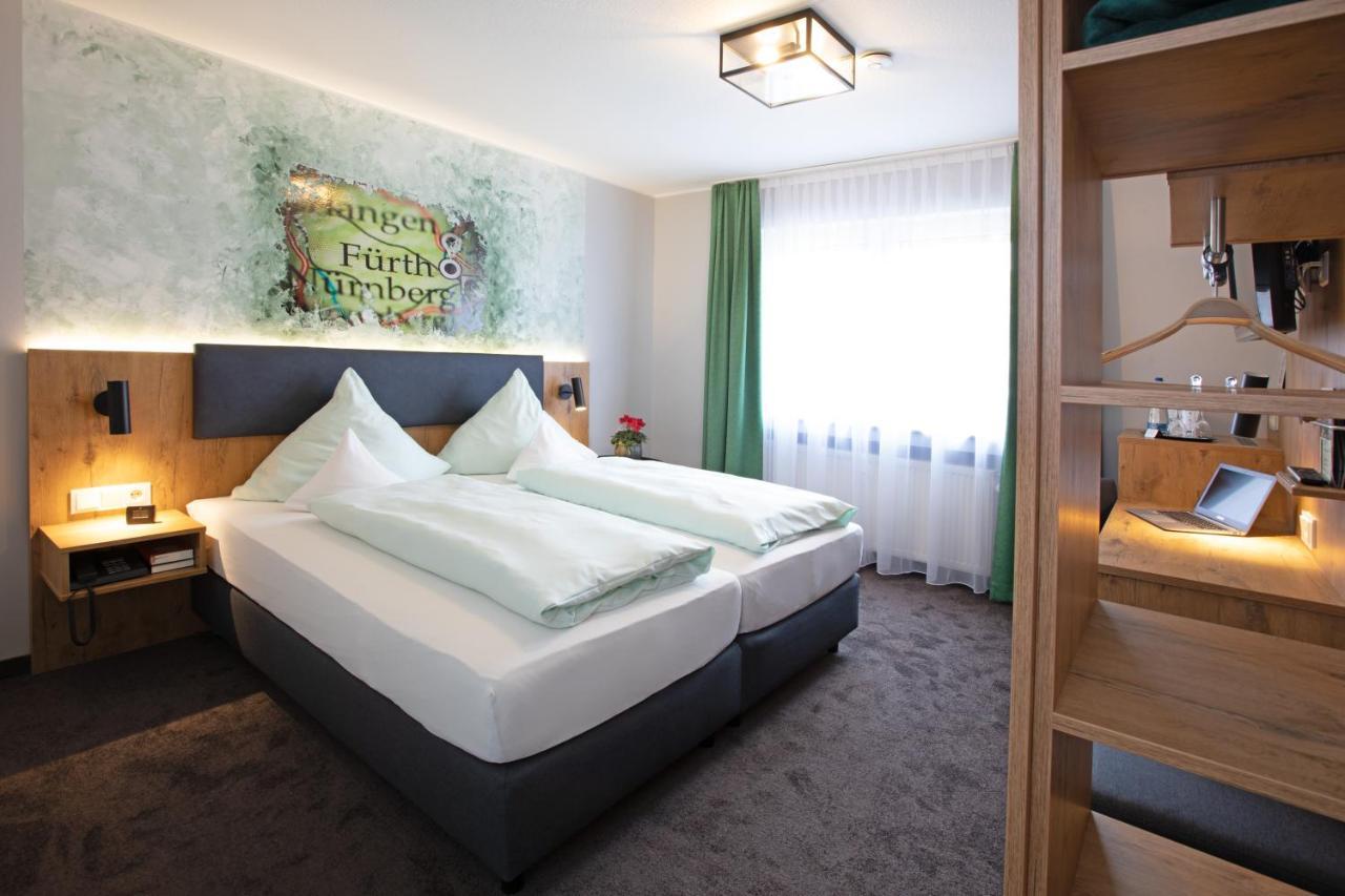 Ambient Hotel am Europakanal Fürth Buitenkant foto