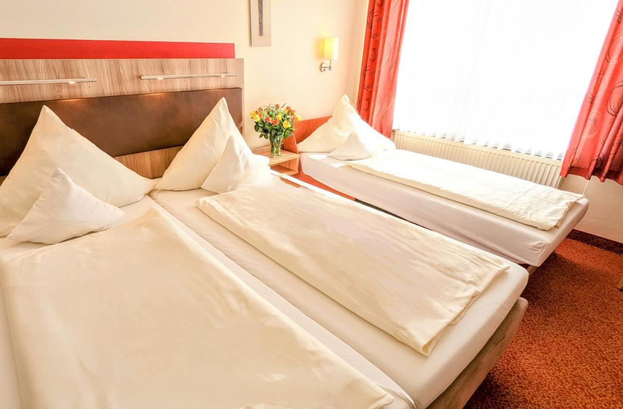 Ambient Hotel am Europakanal Fürth Buitenkant foto